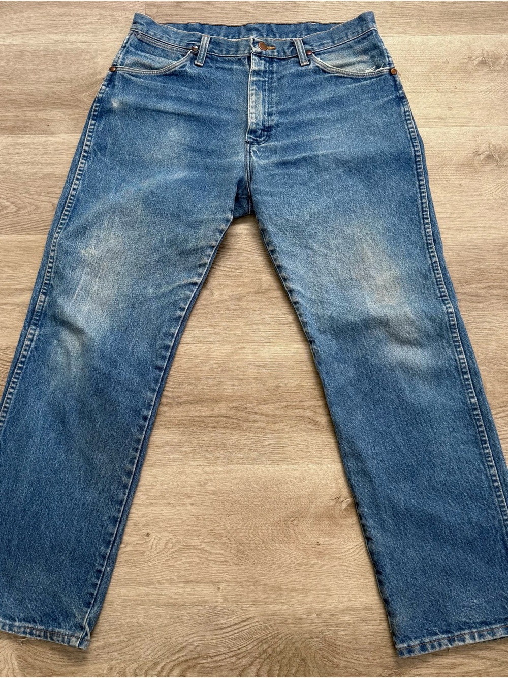 Vintage Wrangler Jeans Sun Faded Blue 13MWZ Western Cowboy USA Made 90s 32x29
